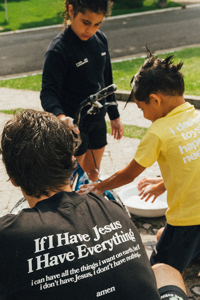 I JUST NEED JESUS YELLOW KIDS T-SHIRT
