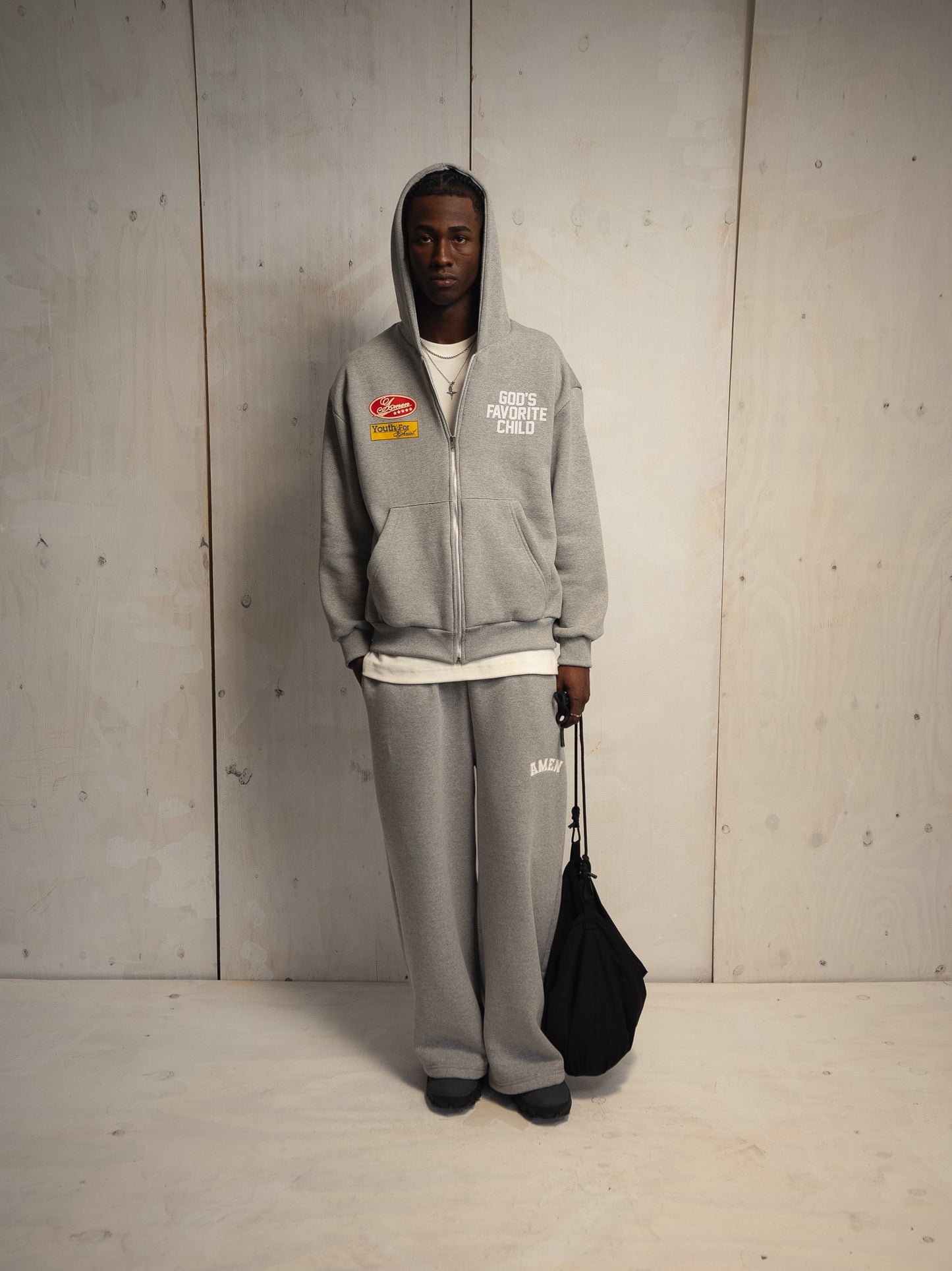 MOLETOM GOD'S FAVORITE CHILD ZIP UP CINZA