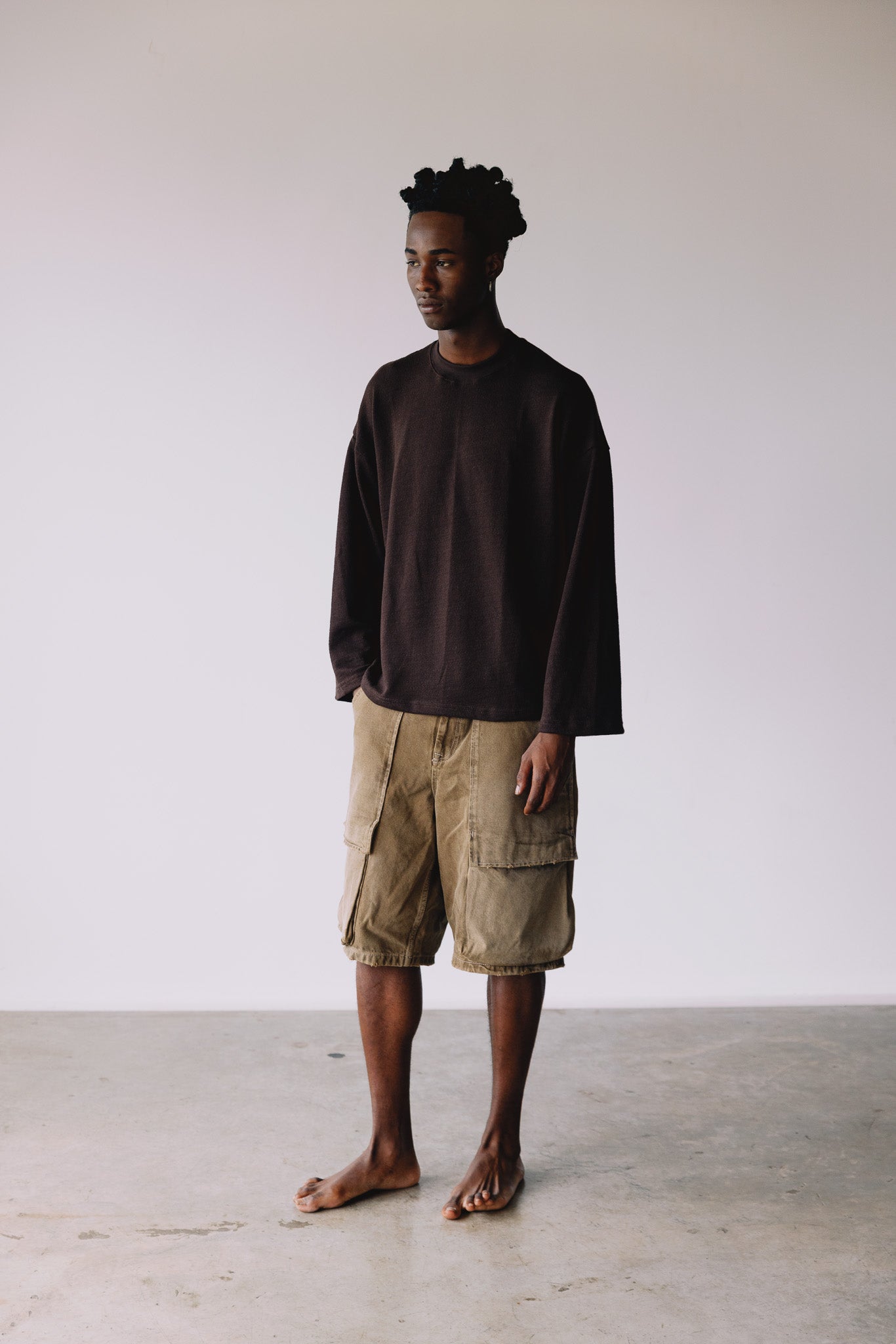 LONGSLEEVE A EMBLEM MARROM