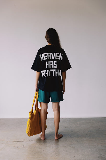 CAMISETA HEAVEN HAS RHYTM PRETA