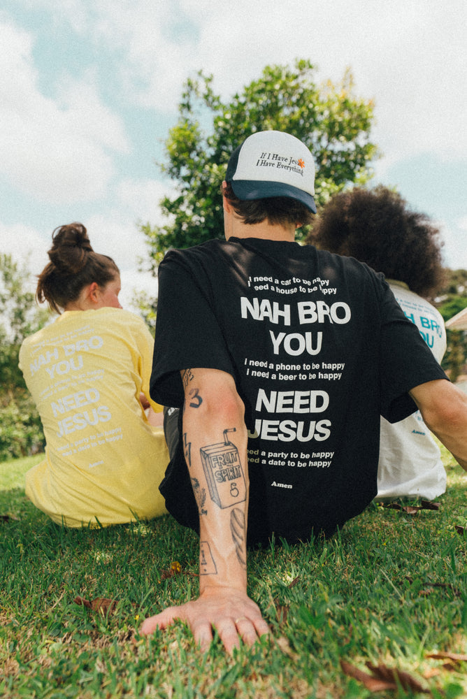 CAMISETA NAH BRO U NEED JESUS PRETA