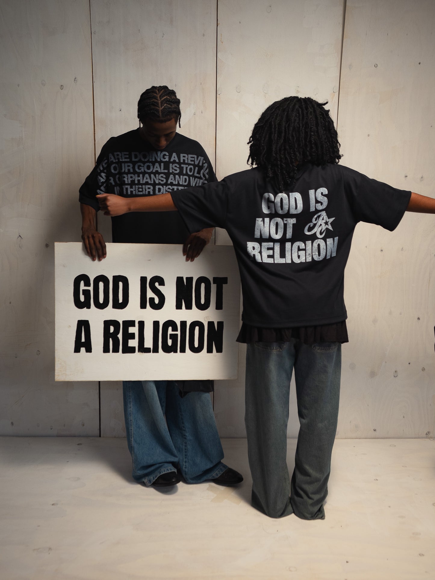 [PRÉ-VENDA] CAMISETA GOD IS NOT A RELIGION PRETA