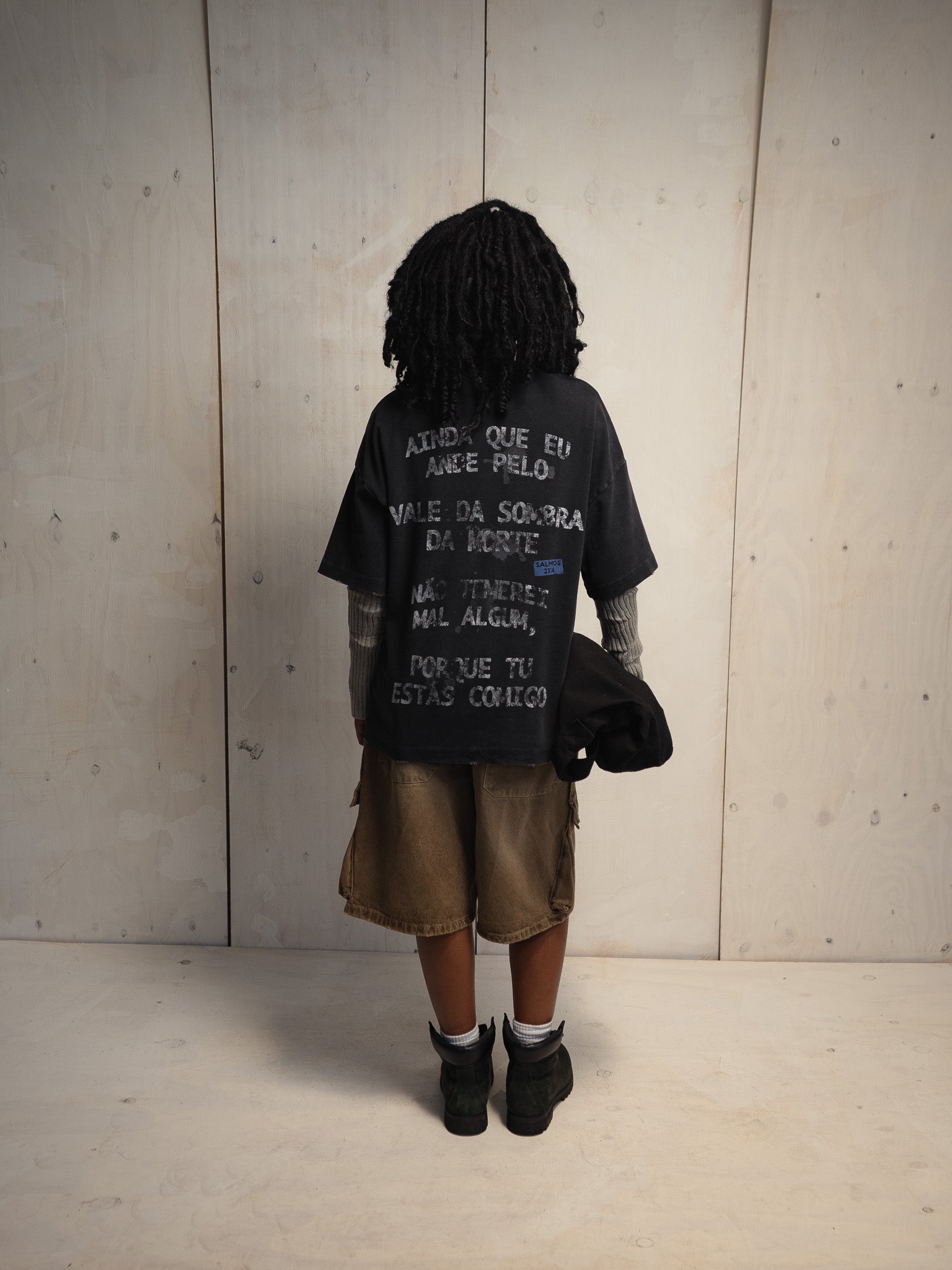 CAMISETA SALMOS 23:4 HEAVY WASHED BLACK