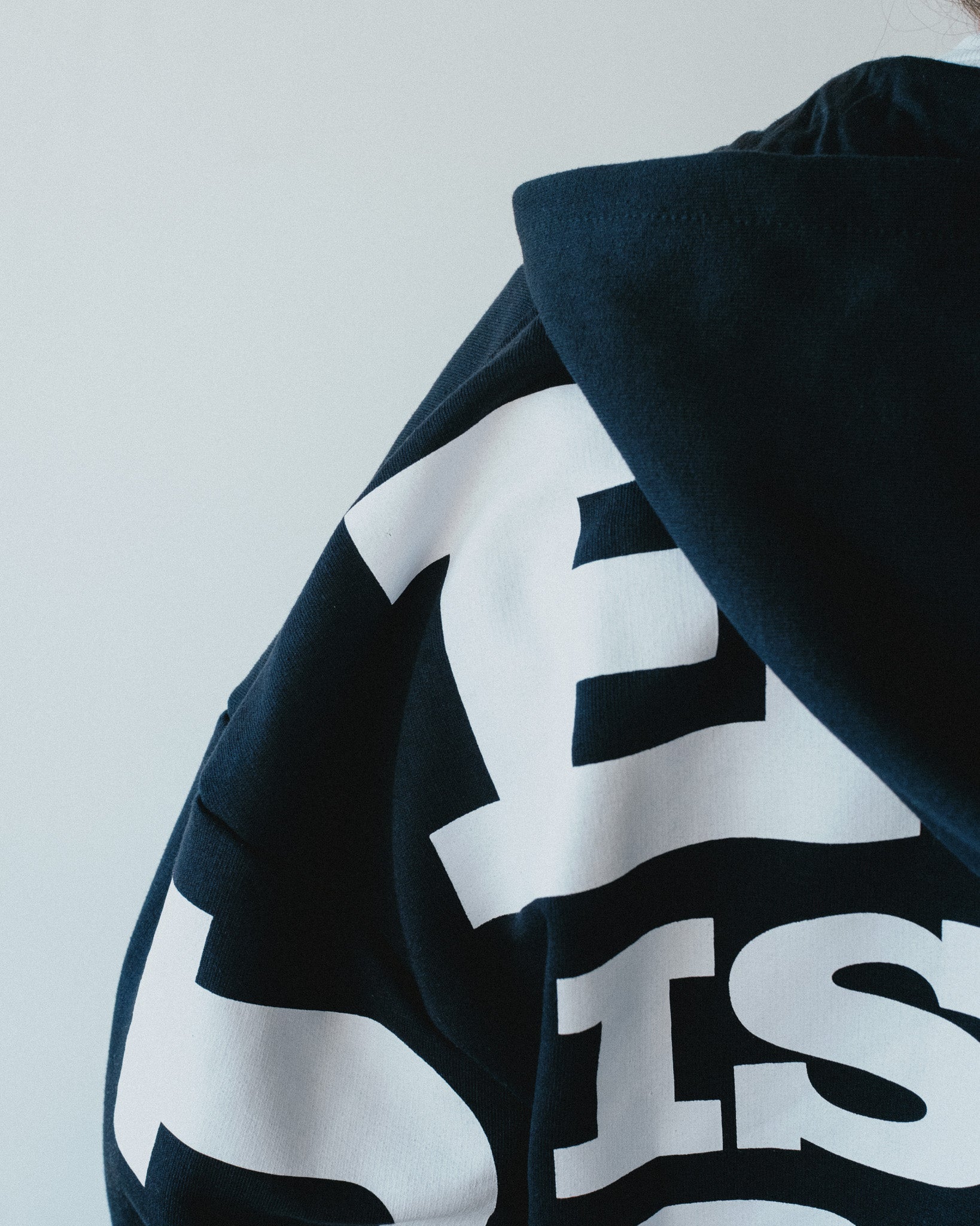 MOLETOM ZIP UP BOXY JESUS IS MY BEST FRIEND PRETO