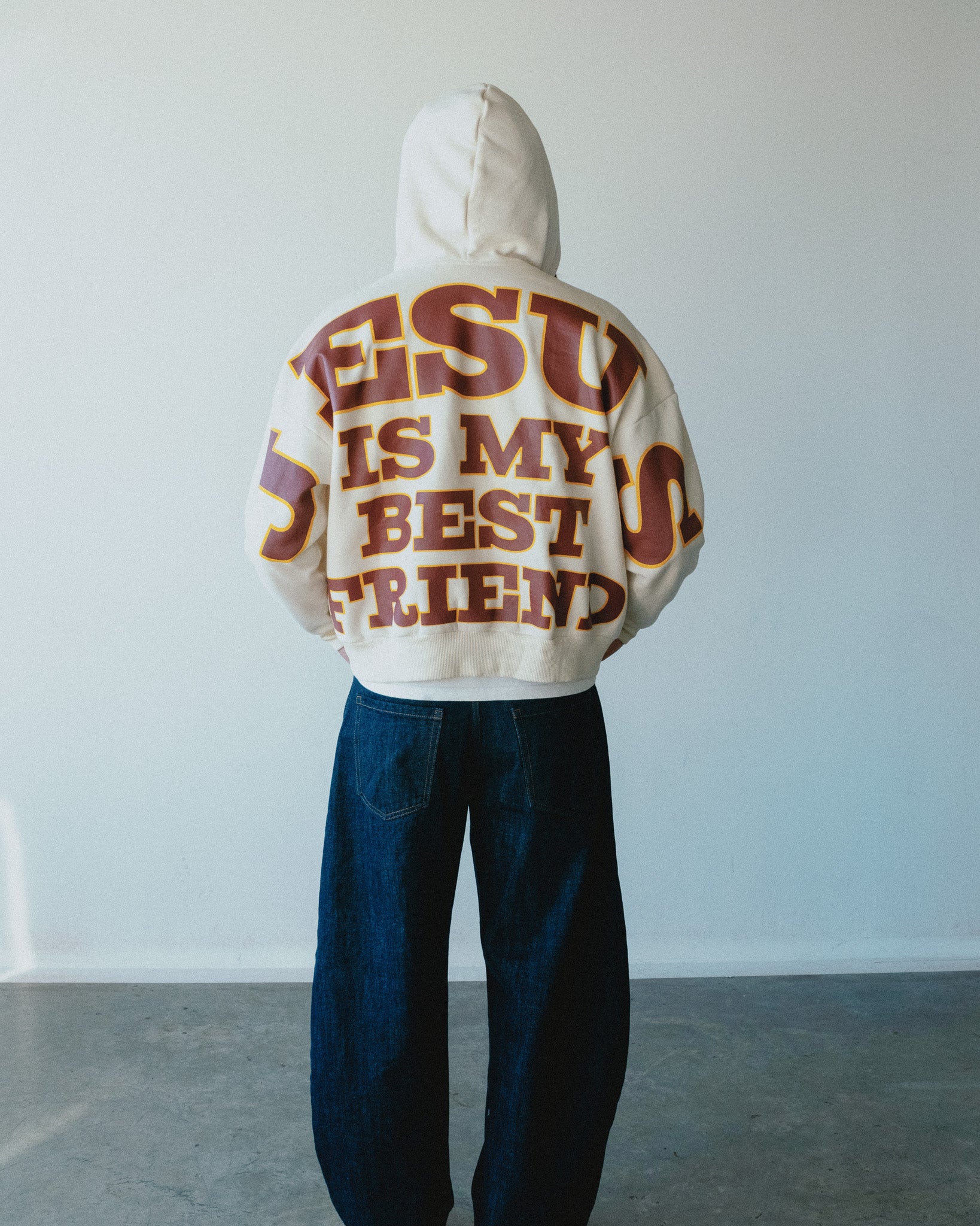 MOLETOM BOXY JESUS IS MY BEST FRIEND OFF WHITE