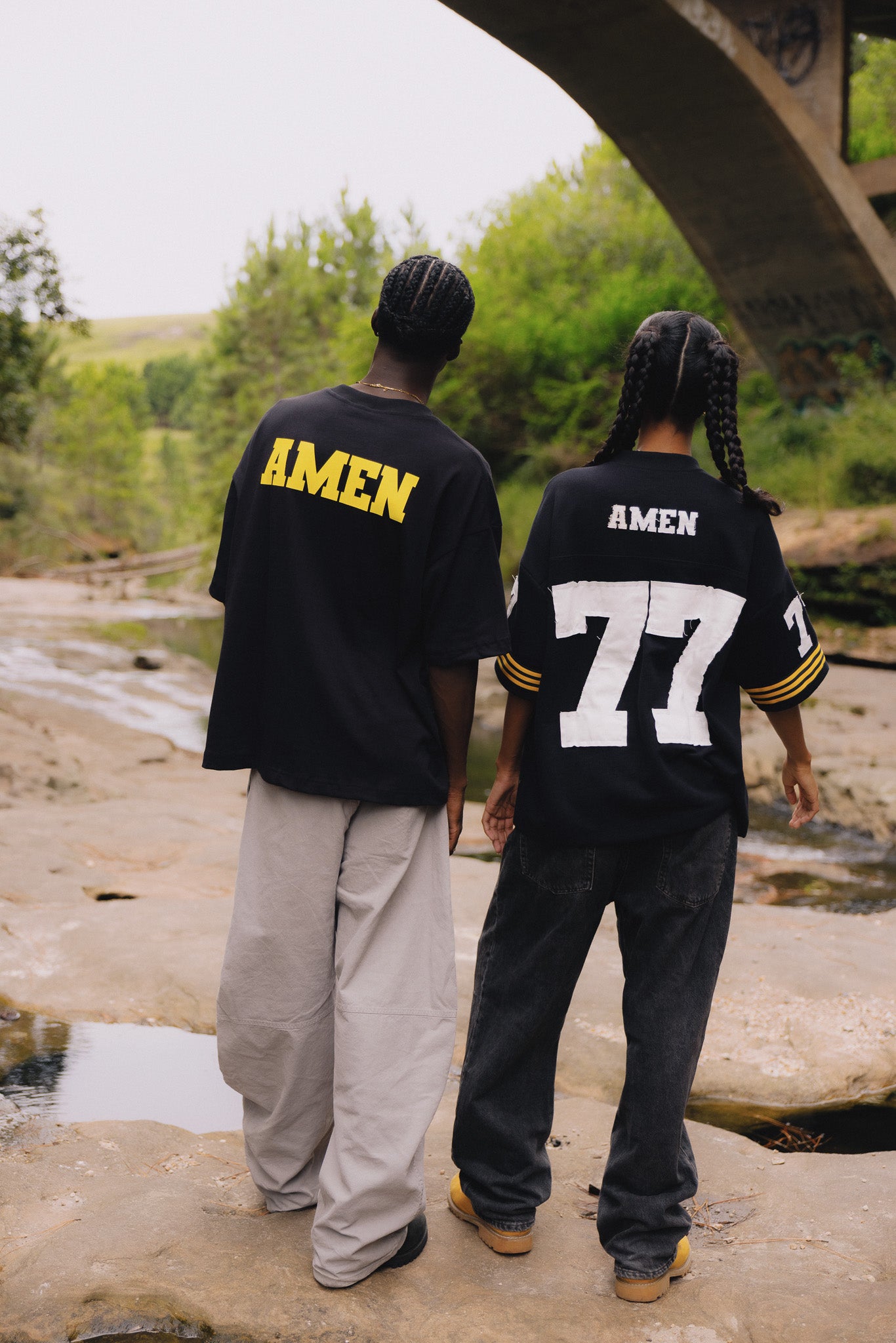 CAMISETA PRETA ME AND GOD